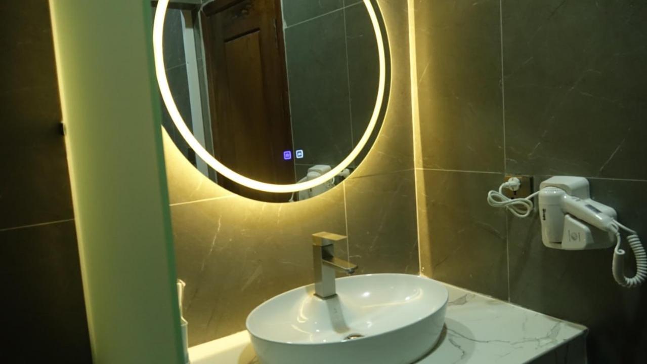 Sawadee Suorsdei Boutique Hotel Kampot Buitenkant foto